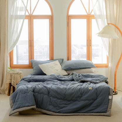 2025 New Japanese Polyester Cotton Quilted Summer Quilt Skin-Friendly Washable Light Luxury Style Solid Color Lightweight